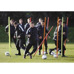 Precision agility st�nger s�t med 12 Spring-Base markeringsst�nger i r�d, gul og orange til fodbold, slalom og koordinationstr�ning.