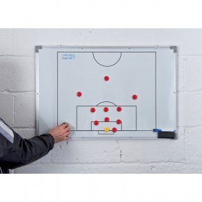 Magnetisk fodbold taktiktavle 60x90 cm med magneter, tuscher og brepose. Dobbeltsidet design til trnere.