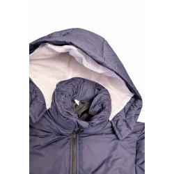 Vindjakke i sort med ribkant ved �rmer og nederkant.